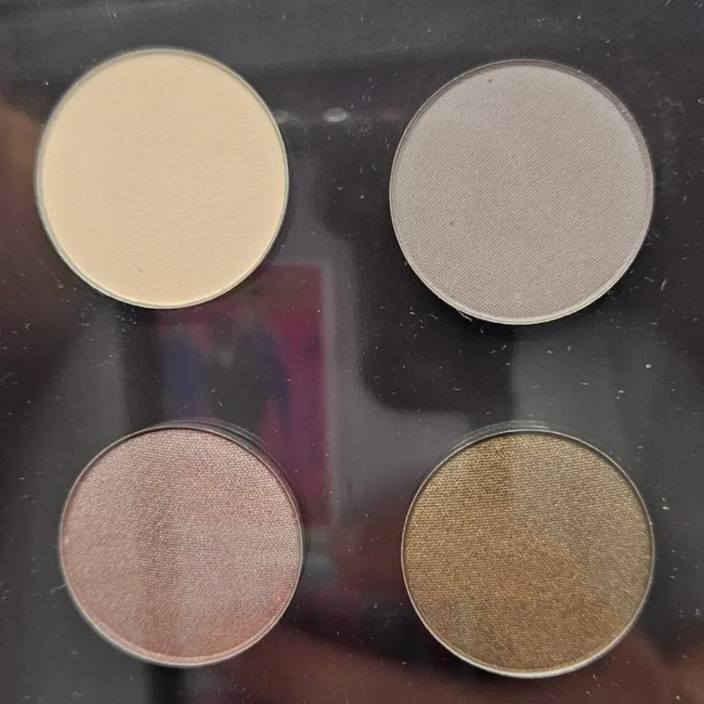 Ittsē Cosmetics Eyeshadow Palette Four Colors‎ New 4” x 5.5”